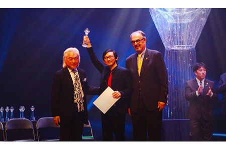 Interview Trickbox mit Weltmeister der Magier Bill Cheung – Ein Zaubertheater in Wiener Neustadt
